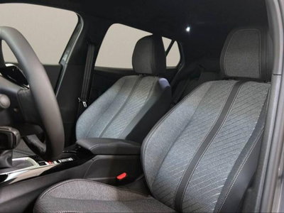 Peugeot 2008 PureTech 100 S&S Allure (9)