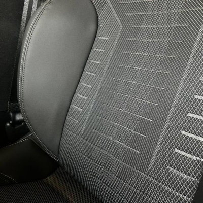 Peugeot 3008 1.2 hybrid GT 145cv e-dcs6 (11)