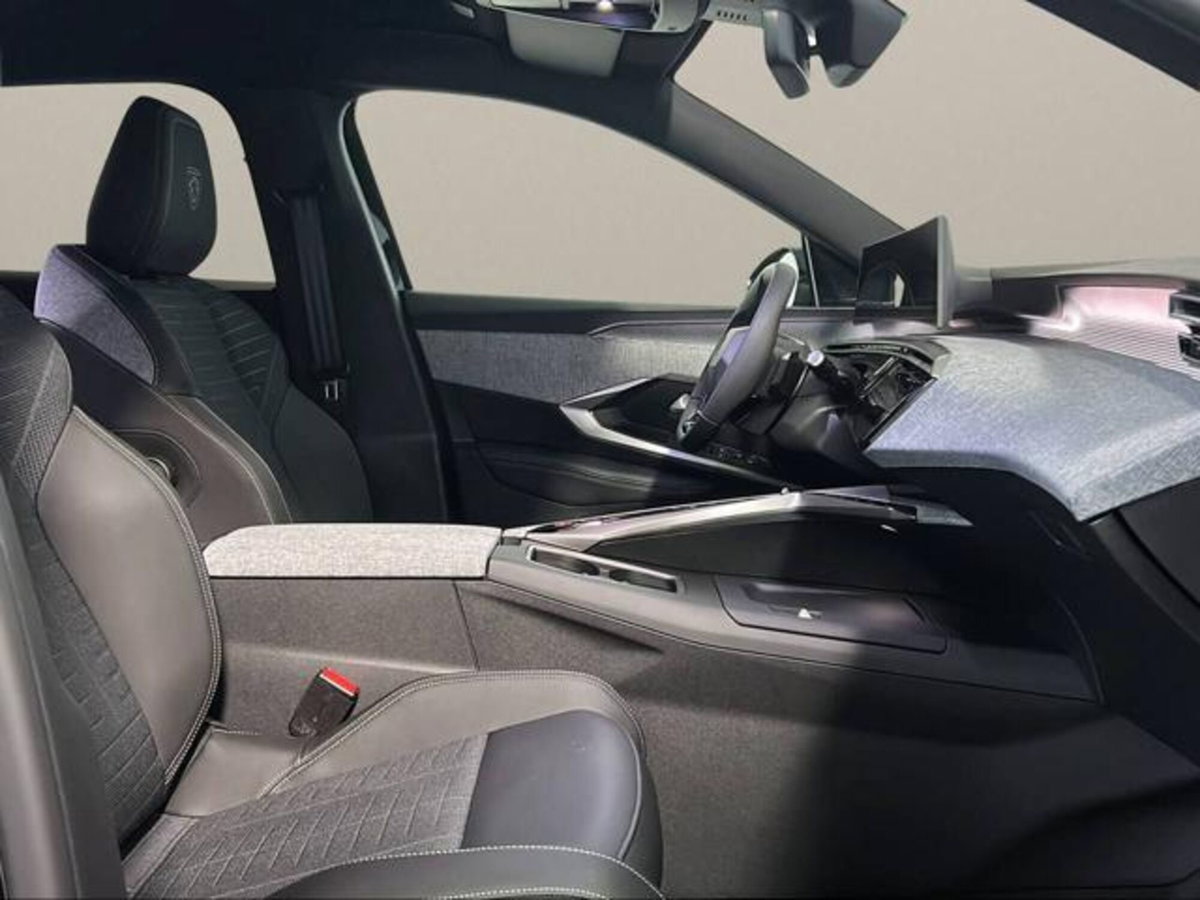 Peugeot 3008 1.2 hybrid GT 145cv e-dcs6 (13)