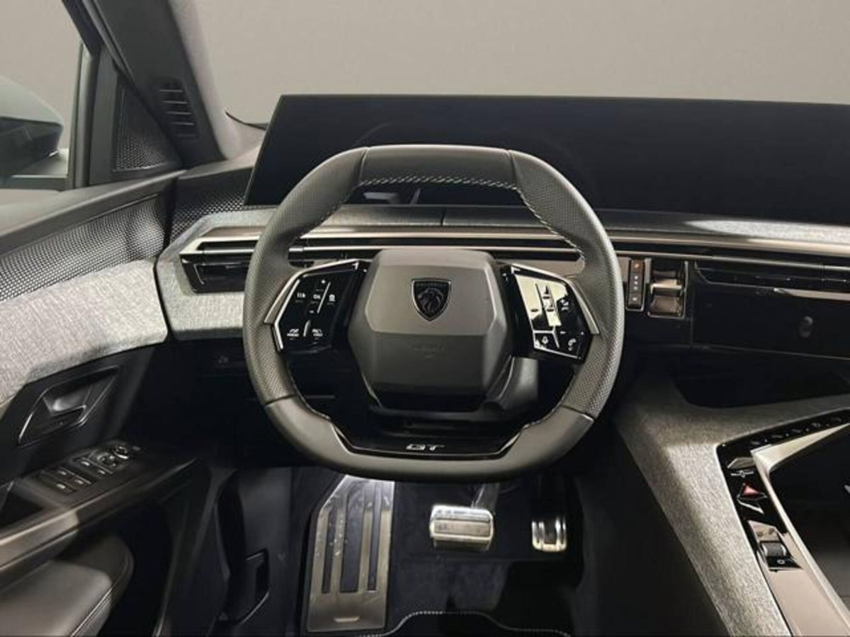 Peugeot 3008 1.2 hybrid GT 145cv e-dcs6 (17)