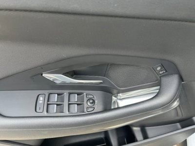 Jaguar E-Pace 2.0D 150 CV (13)
