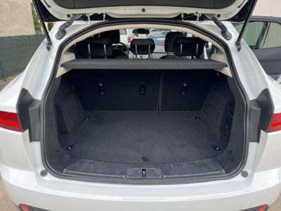 Jaguar E-Pace 2.0D 150 CV (8)