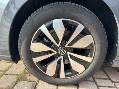 Volkswagen Golf 2.0 TDI 150 CV DSG SCR R-Line (15)