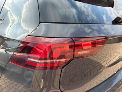 Volkswagen Golf 2.0 TDI 150 CV DSG SCR R-Line (18)
