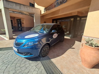 Lancia Ypsilon 1.0 FireFly 5 porte S&S Hybrid Ecochic Gold (10)