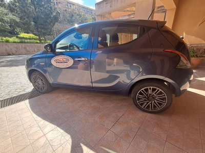 Lancia Ypsilon 1.0 FireFly 5 porte S&S Hybrid Ecochic Gold (7)