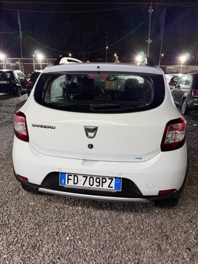 Dacia Sandero Stepway 1.5 dCi 8V 90CV (3)