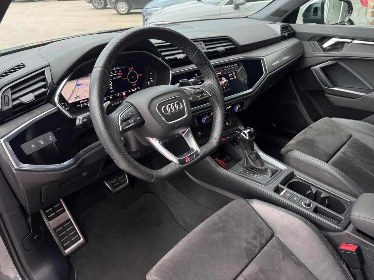 Audi RS Q3 Sportback 2.5 quattro s-tronic (7)
