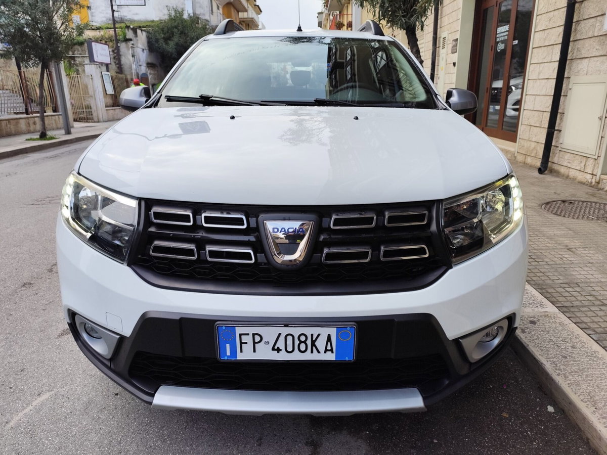 Dacia Sandero Stepway 0.9 TCe 90 CV Comfort (2)