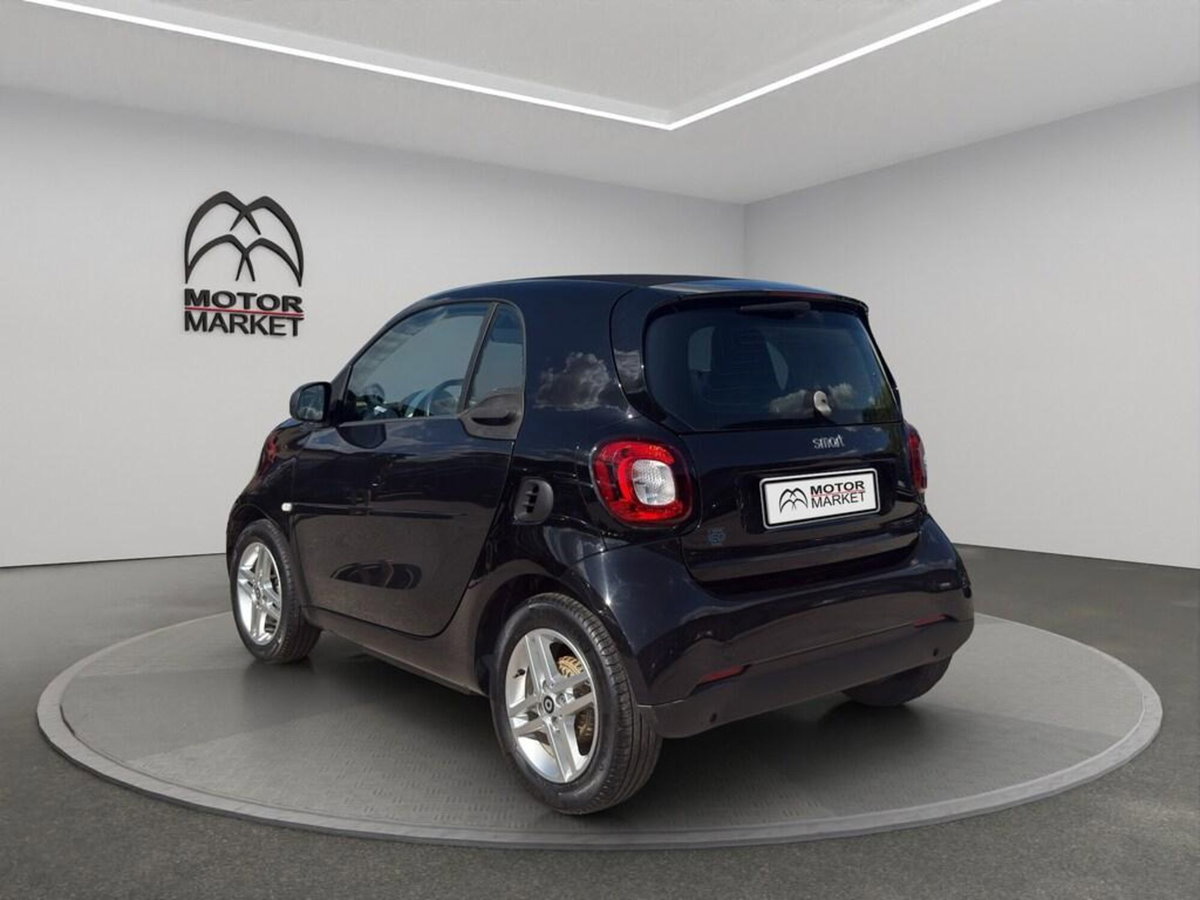 smart Fortwo eq Pure 22kW (8)