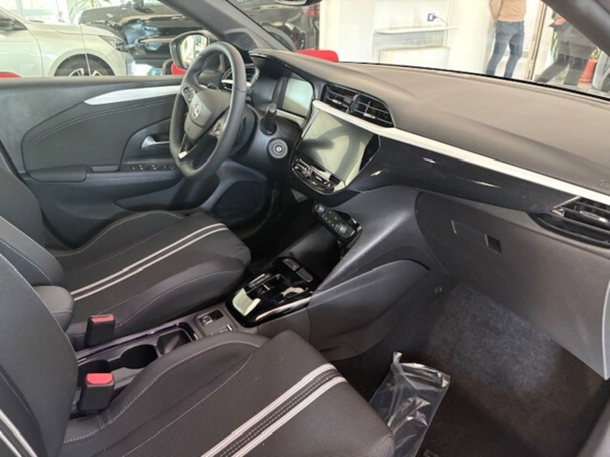 Opel Corsa 1.2 100 CV GS Line (3)