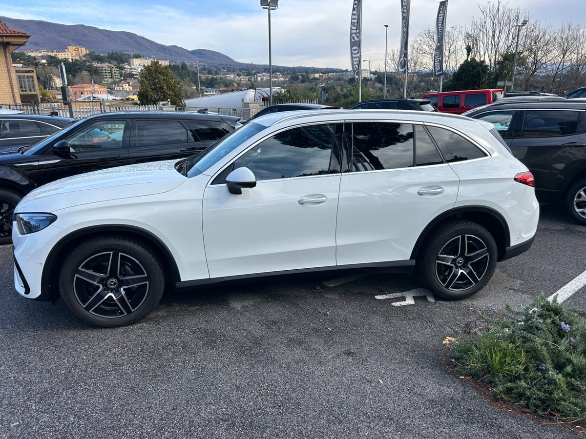 Mercedes-Benz GLC 220 d 4Matic Mild Hybrid AMG Premium Plus (3)