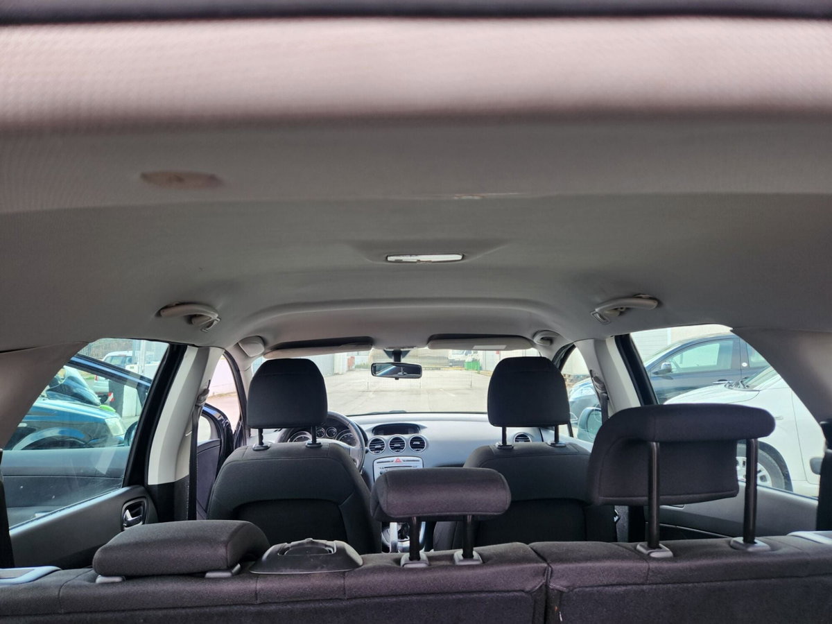 Peugeot 308 SW 1.6 HDi 90CV Ciel Premium (7)