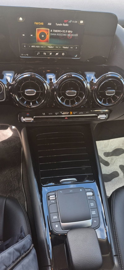 Mercedes-Benz GLA SUV 180 d Automatic Executive (9)