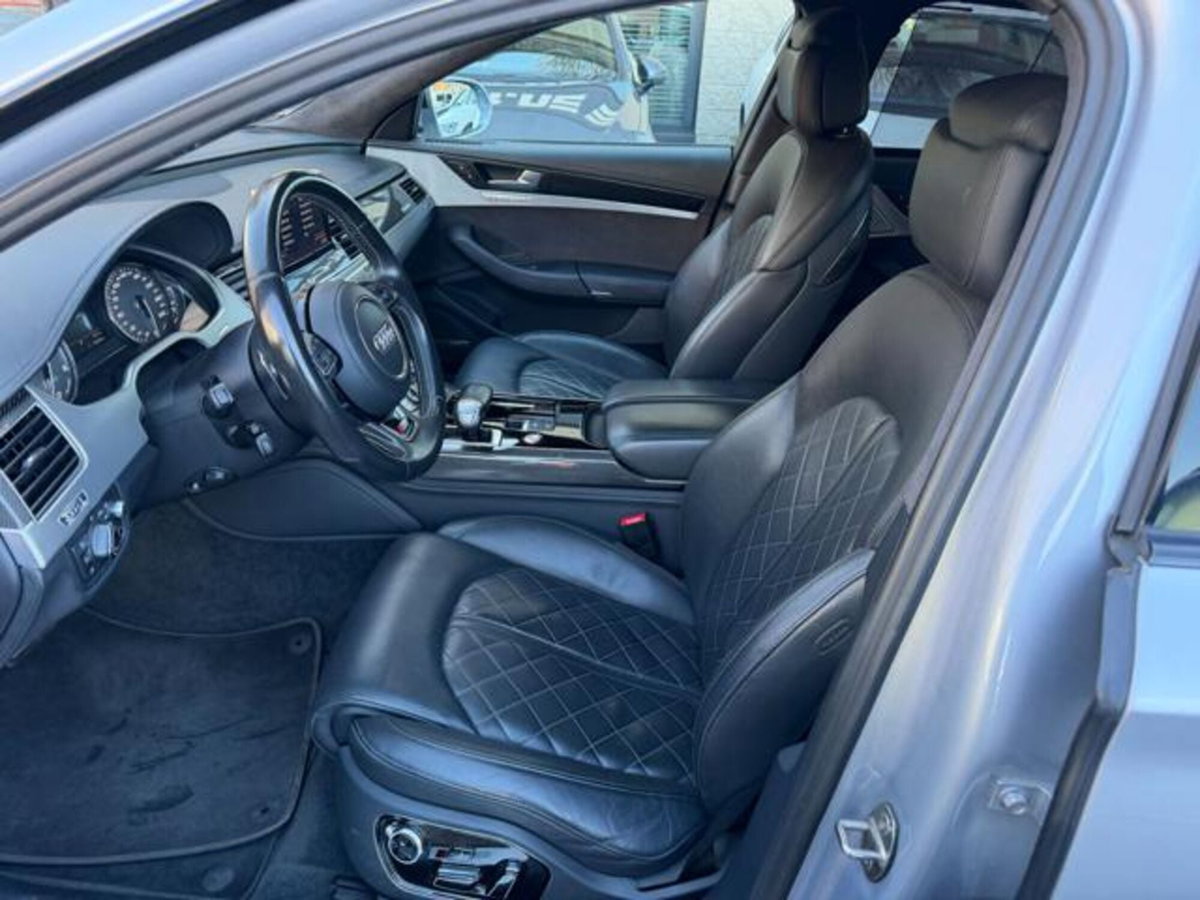 Audi S8 4.0 TFSI quattro tiptronic plus (13)