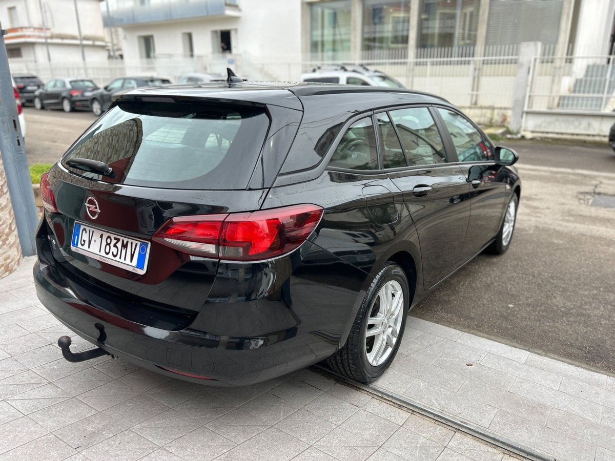 Opel Astra 1.6 CDTi 110CV Start&Stop 5 porte Innovation (3)