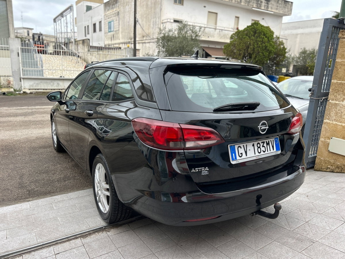 Opel Astra 1.6 CDTi 110CV Start&Stop 5 porte Innovation (4)