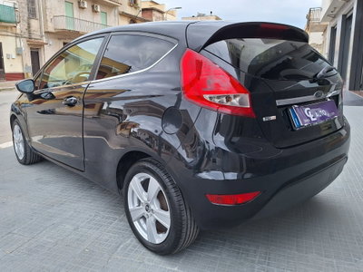Ford Fiesta 1.4 TDCi 68CV 3 porte Titanium (6)