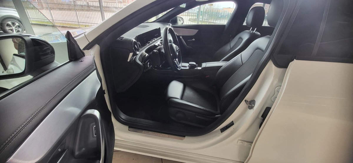 Mercedes-Benz CLA 180 d Automatic Premium (8)