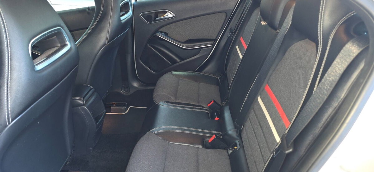 Mercedes-Benz Classe A 180 d Sport (10)