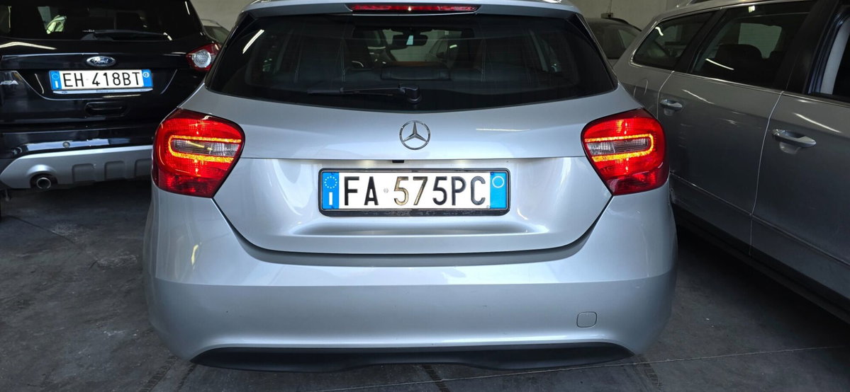 Mercedes-Benz Classe A 180 d Sport (13)