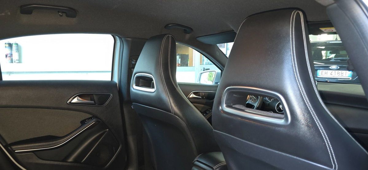 Mercedes-Benz Classe A 180 d Sport (14)