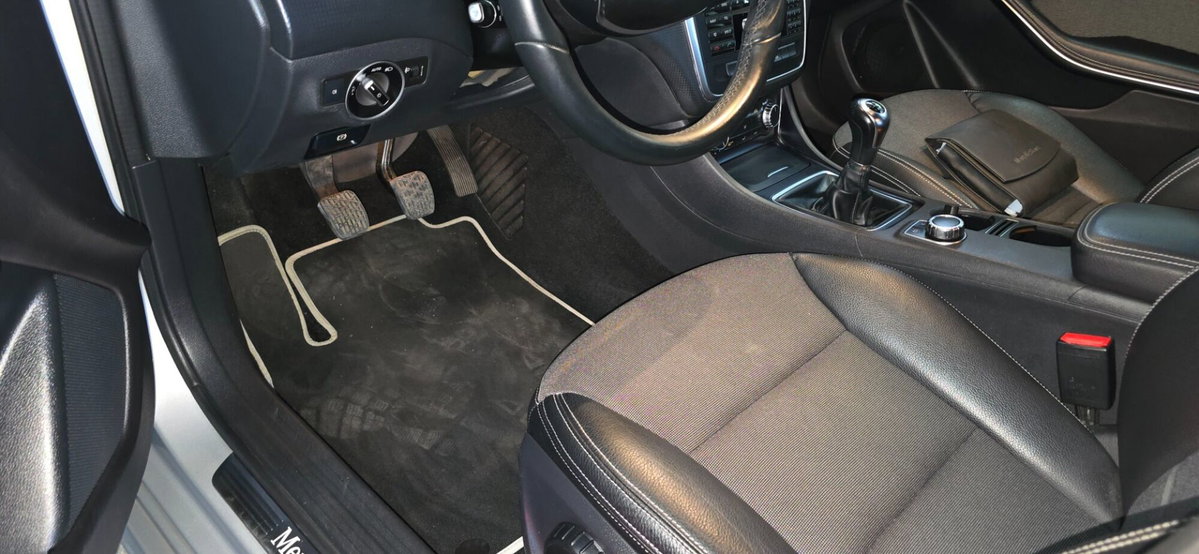 Mercedes-Benz Classe A 180 d Sport (17)
