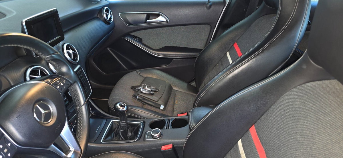 Mercedes-Benz Classe A 180 d Sport (6)