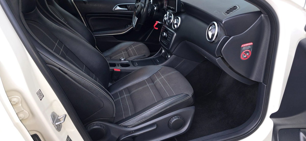 Mercedes-Benz Classe A 180 d Automatic Premium (12)