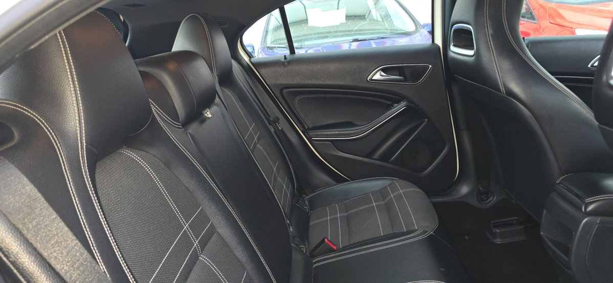 Mercedes-Benz Classe A 180 d Automatic Premium (19)