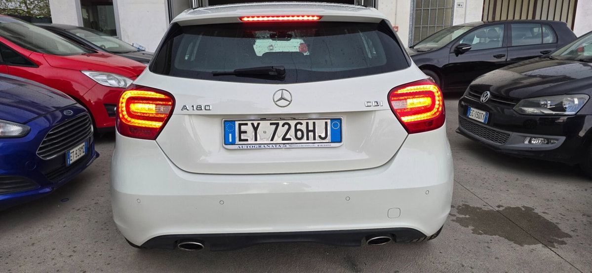 Mercedes-Benz Classe A 180 d Automatic Premium (3)