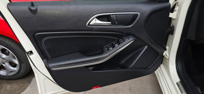 Mercedes-Benz Classe A 180 d Automatic Premium (7)