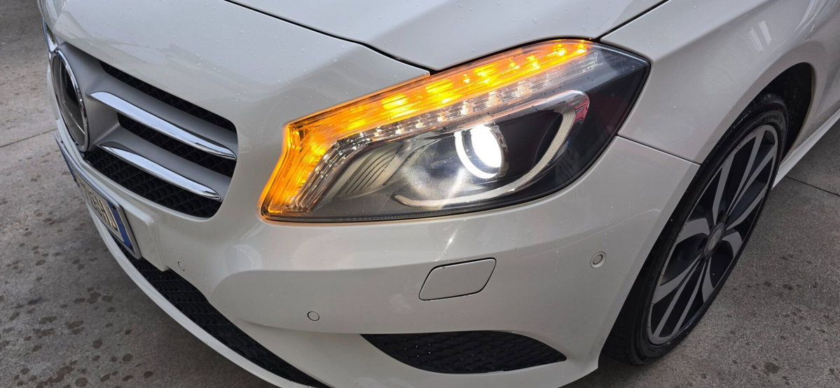 Mercedes-Benz Classe A 180 d Automatic Premium (9)