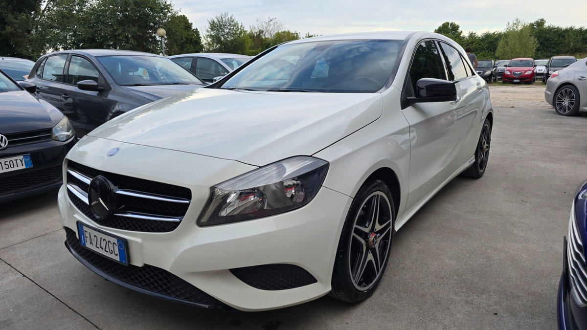 Mercedes-Benz Classe A 180 d Automatic Premium (7)