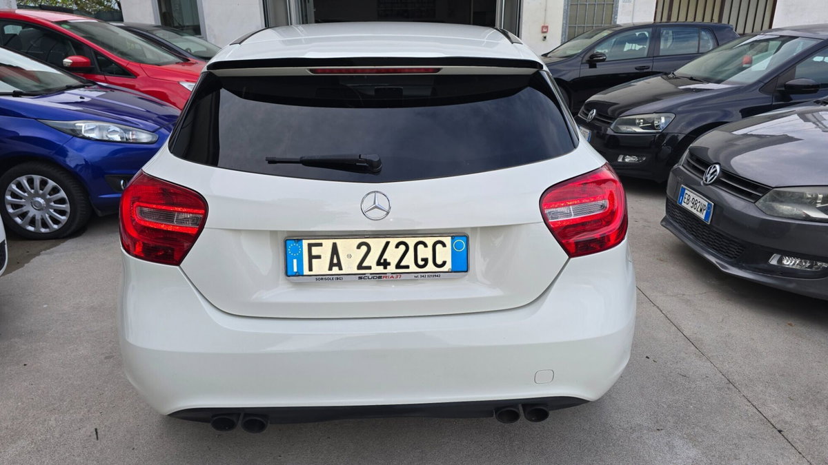 Mercedes-Benz Classe A 180 d Automatic Premium (8)