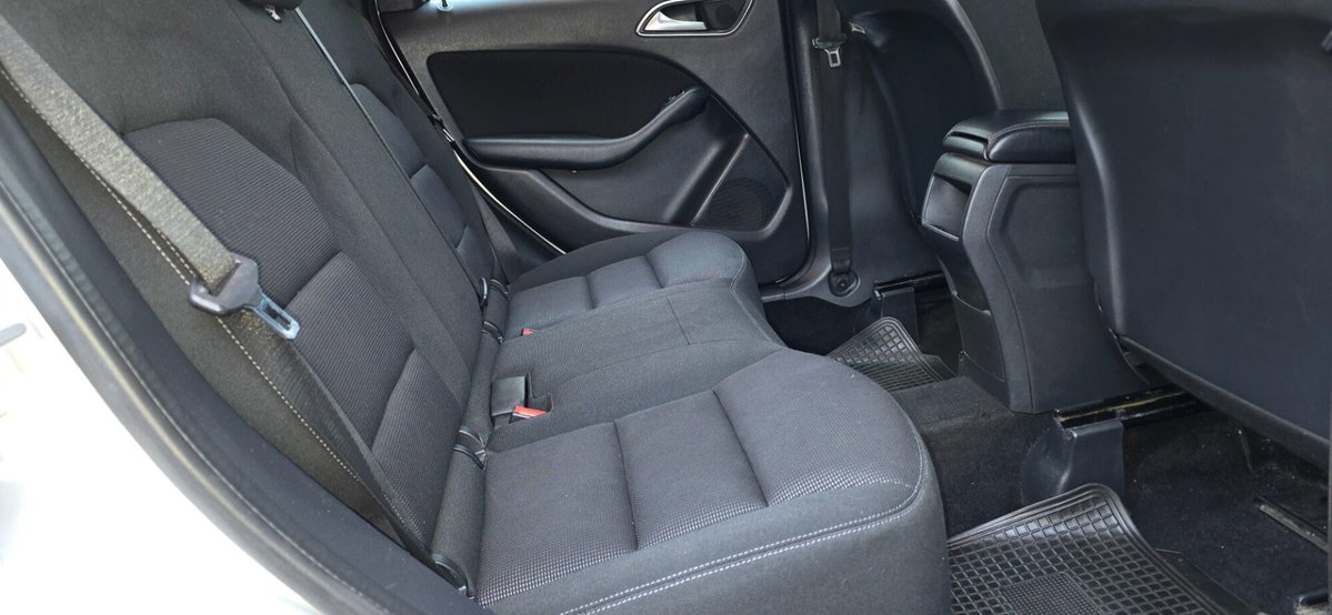 Mercedes-Benz Classe B 180 CDI Sport (17)