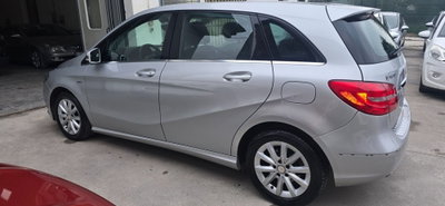 Mercedes-Benz Classe B 180 CDI Sport (2)