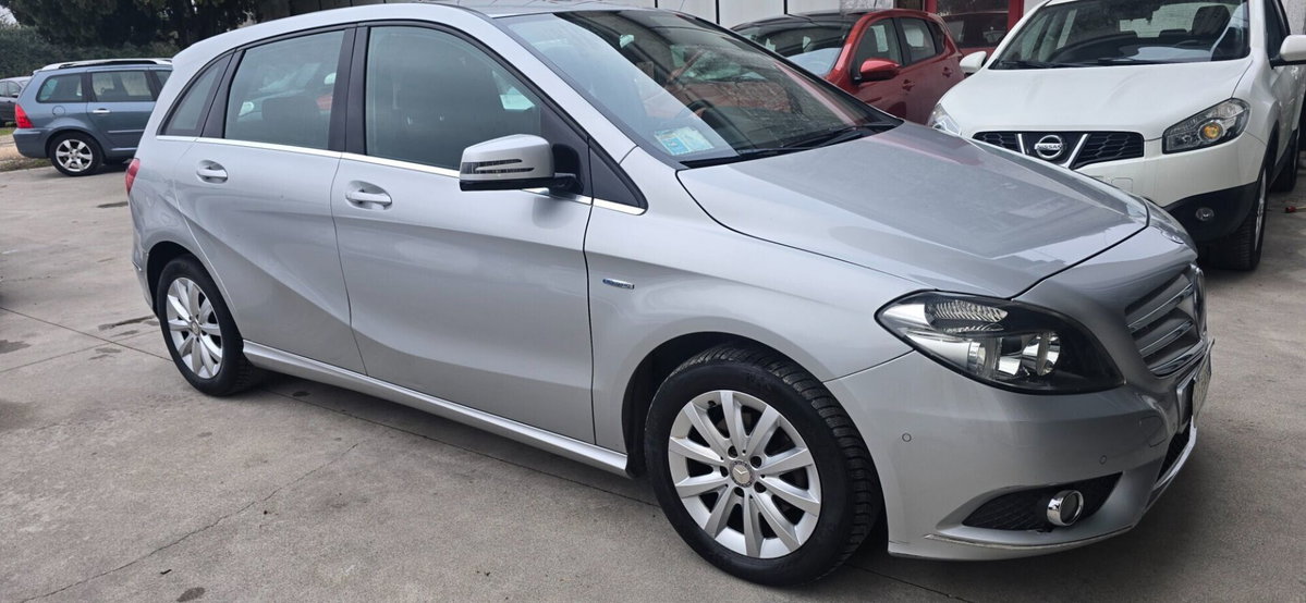 Mercedes-Benz Classe B 180 CDI Sport (4)