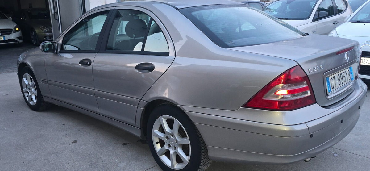Mercedes-Benz Classe C 200 CDI cat Elegance (7)