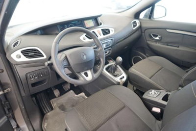 Renault Scenic E-Tech Electric 1.5 dCi 110CV Dynamique (11)