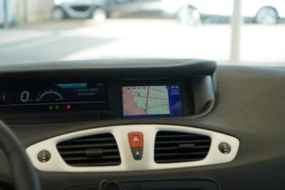Renault Scenic E-Tech Electric 1.5 dCi 110CV Dynamique (16)