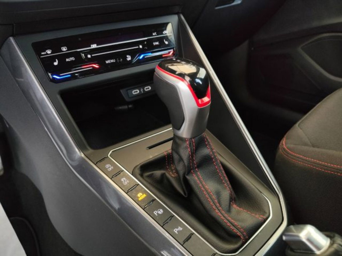 Volkswagen Polo 2.0 tsi GTI dsg (17)