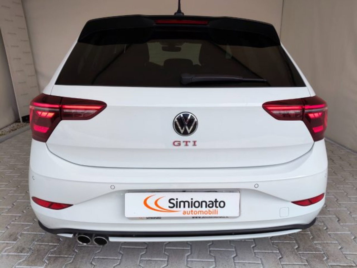 Volkswagen Polo 2.0 tsi GTI dsg (4)