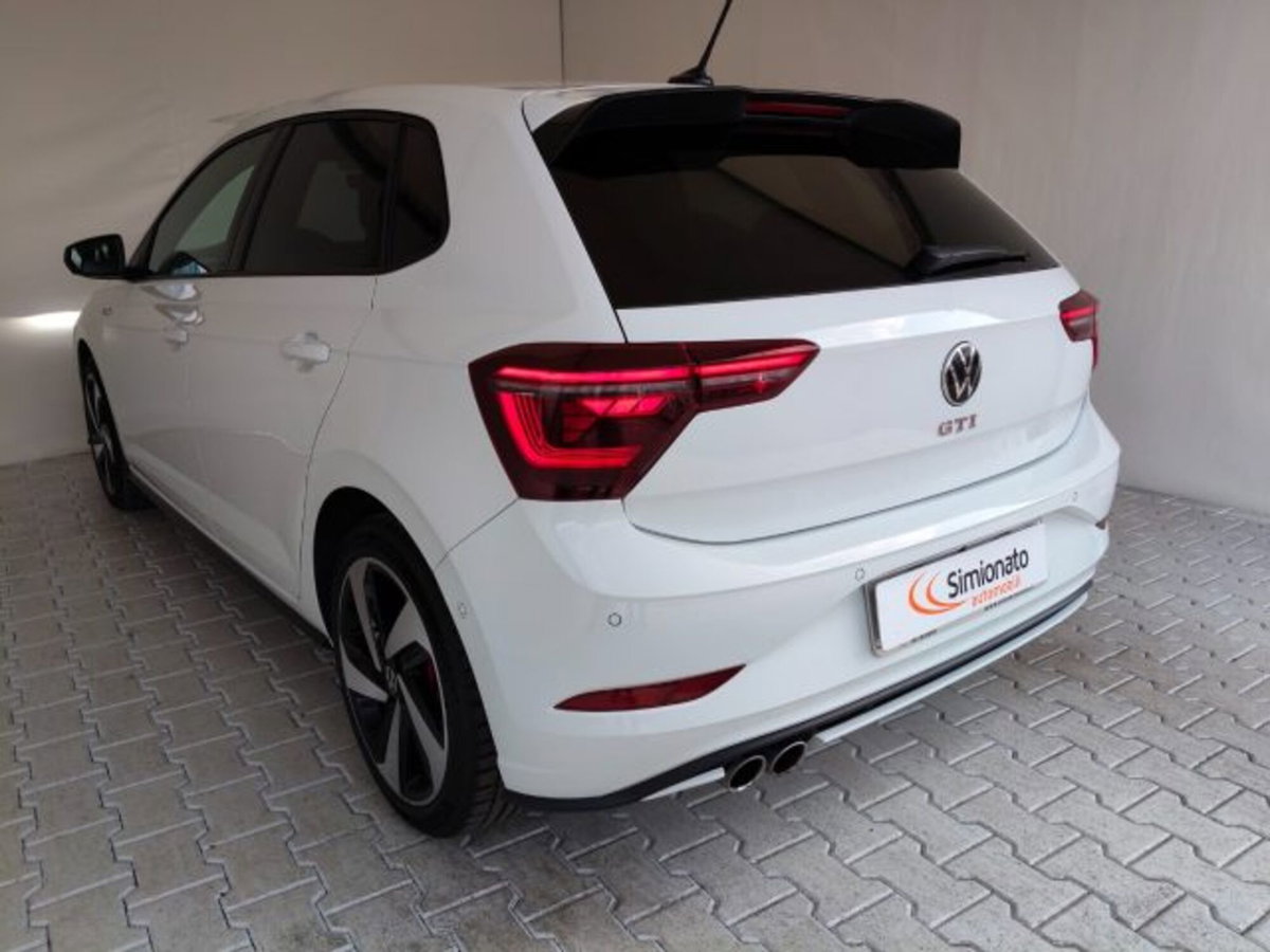 Volkswagen Polo 2.0 tsi GTI dsg (6)