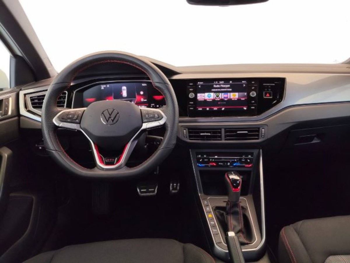 Volkswagen Polo 2.0 tsi GTI dsg (8)