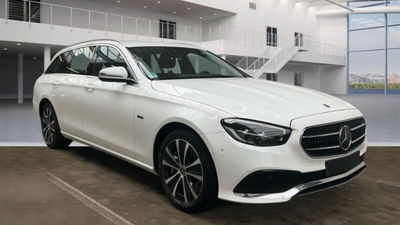 Mercedes-Benz Classe E Station Wagon 300 de Auto EQ-Power Business Sport usata