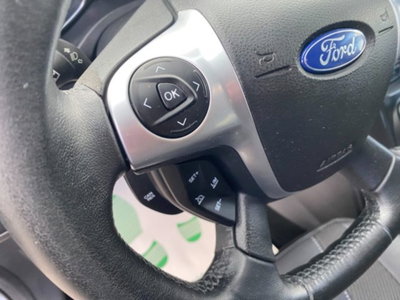 Ford Kuga 2.0 TDCI 150 CV S&S 4WD Powershift Titanium (11)