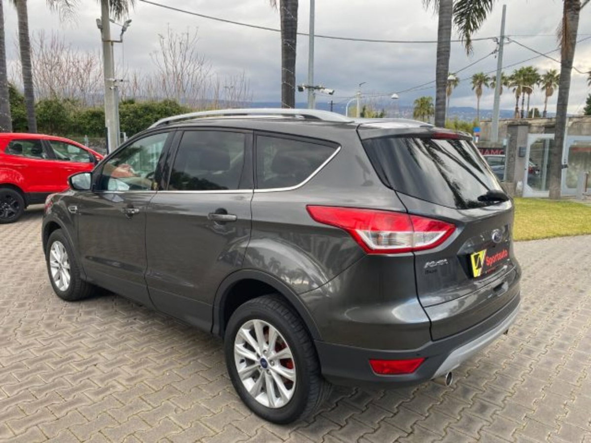 Ford Kuga 2.0 TDCI 150 CV S&S 4WD Powershift Titanium (3)