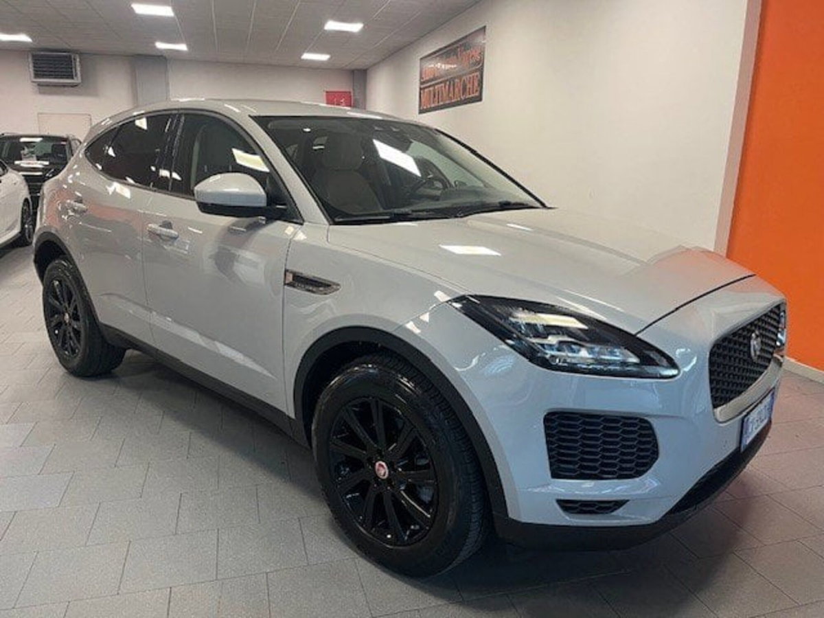 Jaguar E-Pace 2.0D 150 CV R-Dynamic S (3)
