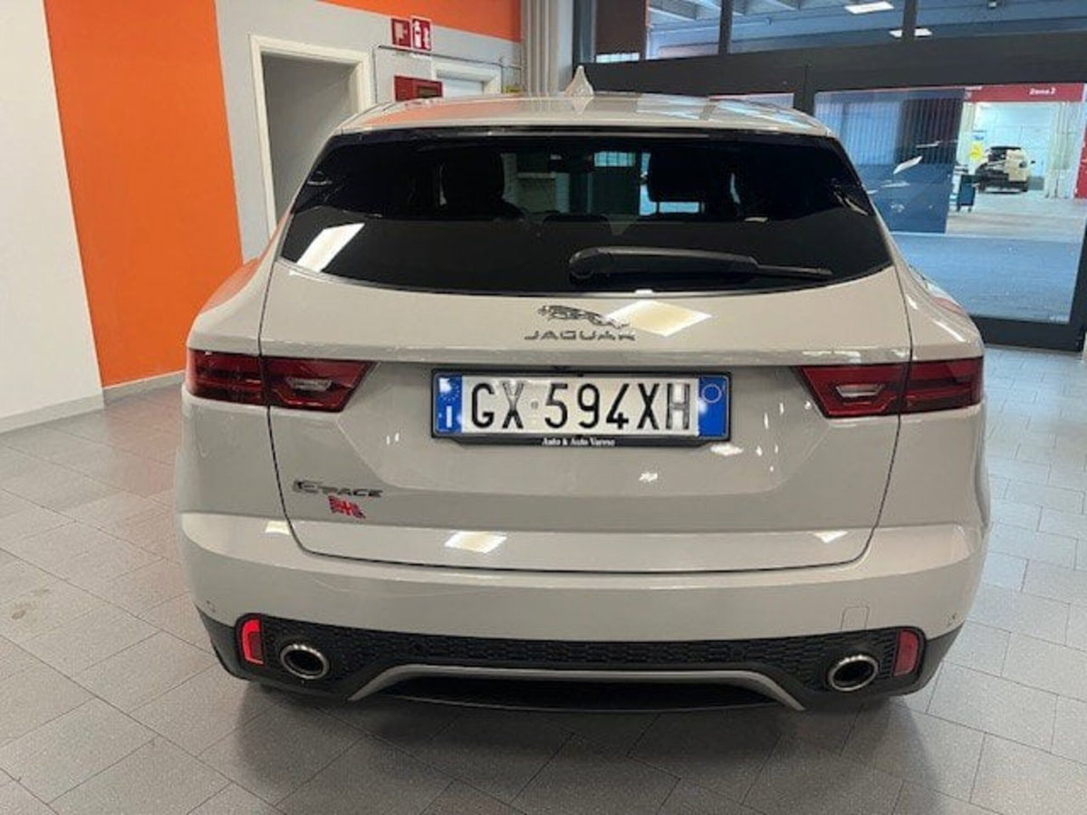 Jaguar E-Pace 2.0D 150 CV R-Dynamic S (6)